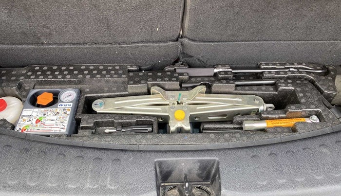 2022 Tata Safari XZA PLUS 6S, Diesel, Automatic, 7,228 km, Boot Inside