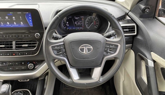 2022 Tata Safari XZA PLUS 6S, Diesel, Automatic, 7,228 km, Steering Wheel Close Up