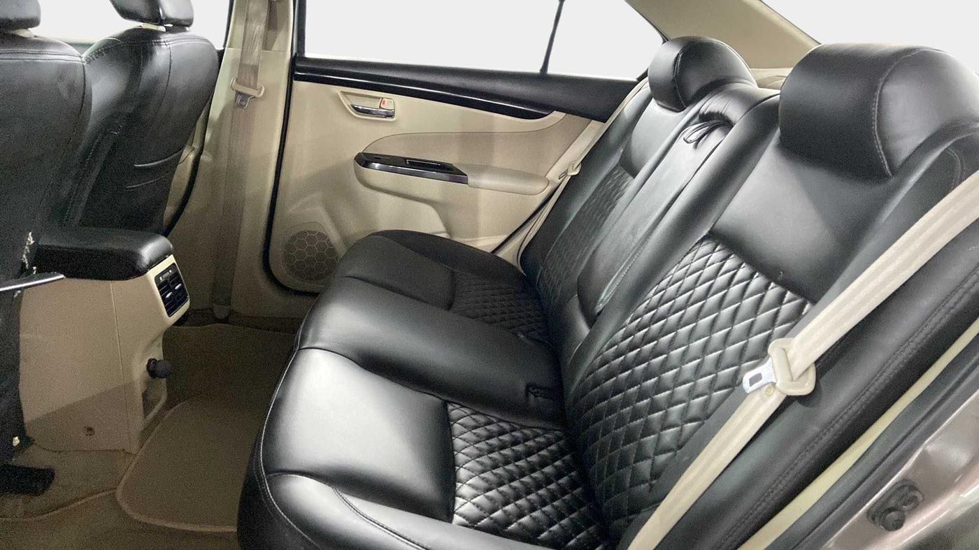 2019 Maruti Ciaz DELTA 1.5 SHVS MT PETROL, Petrol, Manual, 33,035 km, Right Side Rear Door Cabin