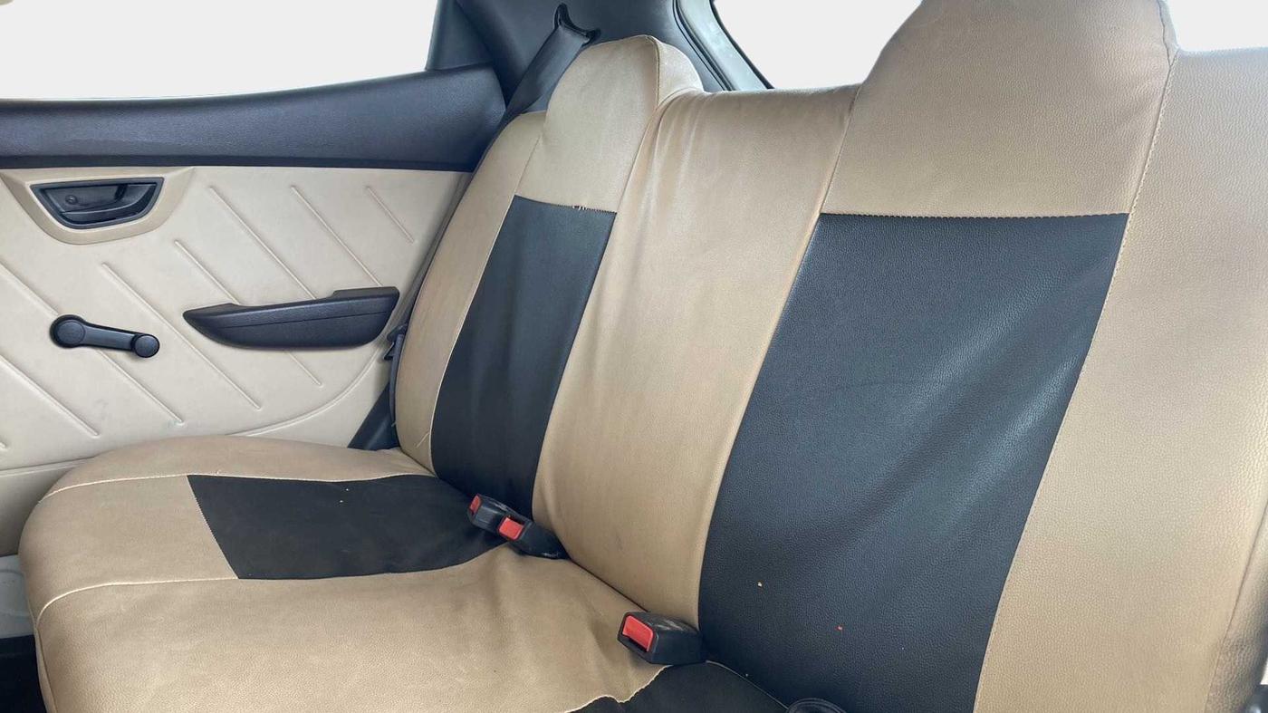 2017 Hyundai Eon ERA PLUS (O), Petrol, Manual, 15,669 km, Right Side Rear Door Cabin