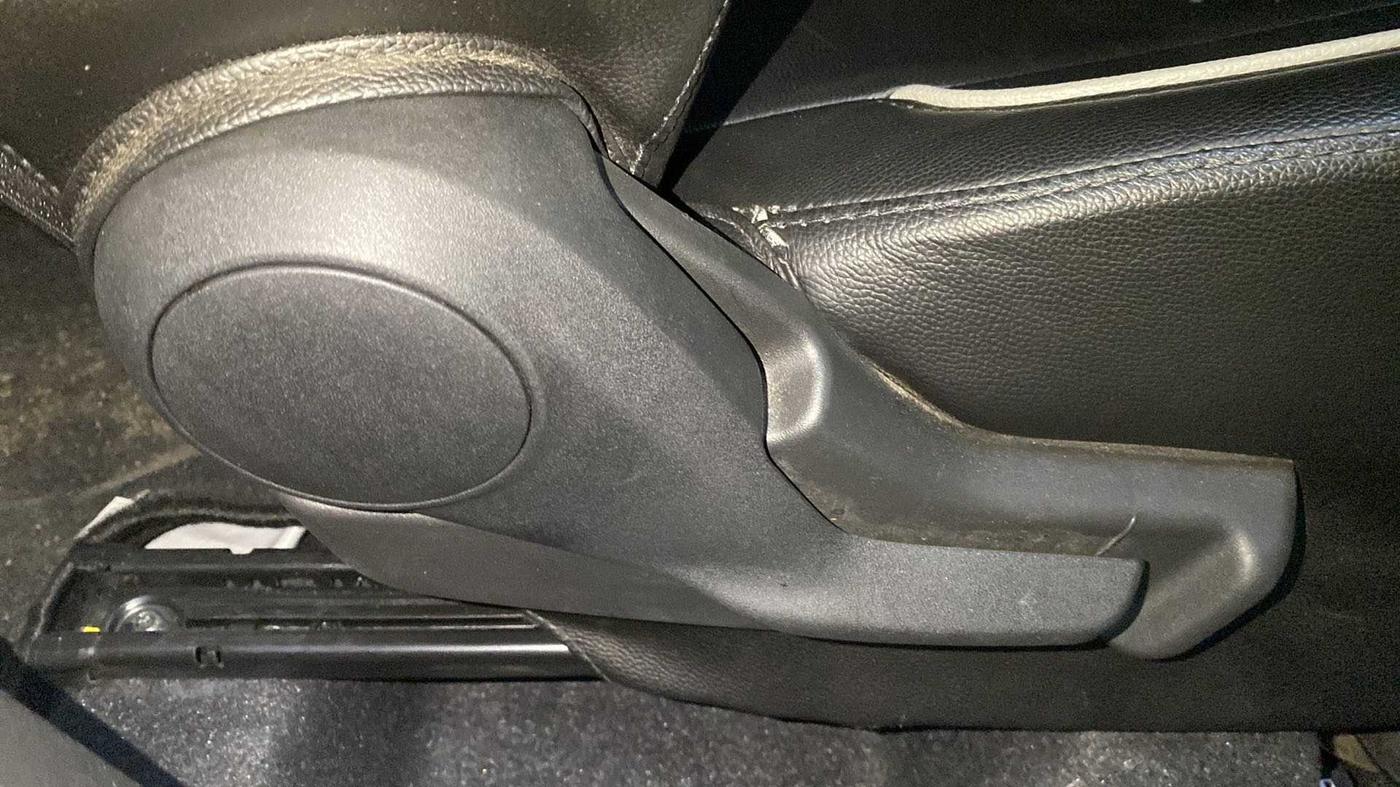 2022 Maruti IGNIS DELTA 1.2, Petrol, Manual, 4,534 km, Driver Side Adjustment Panel