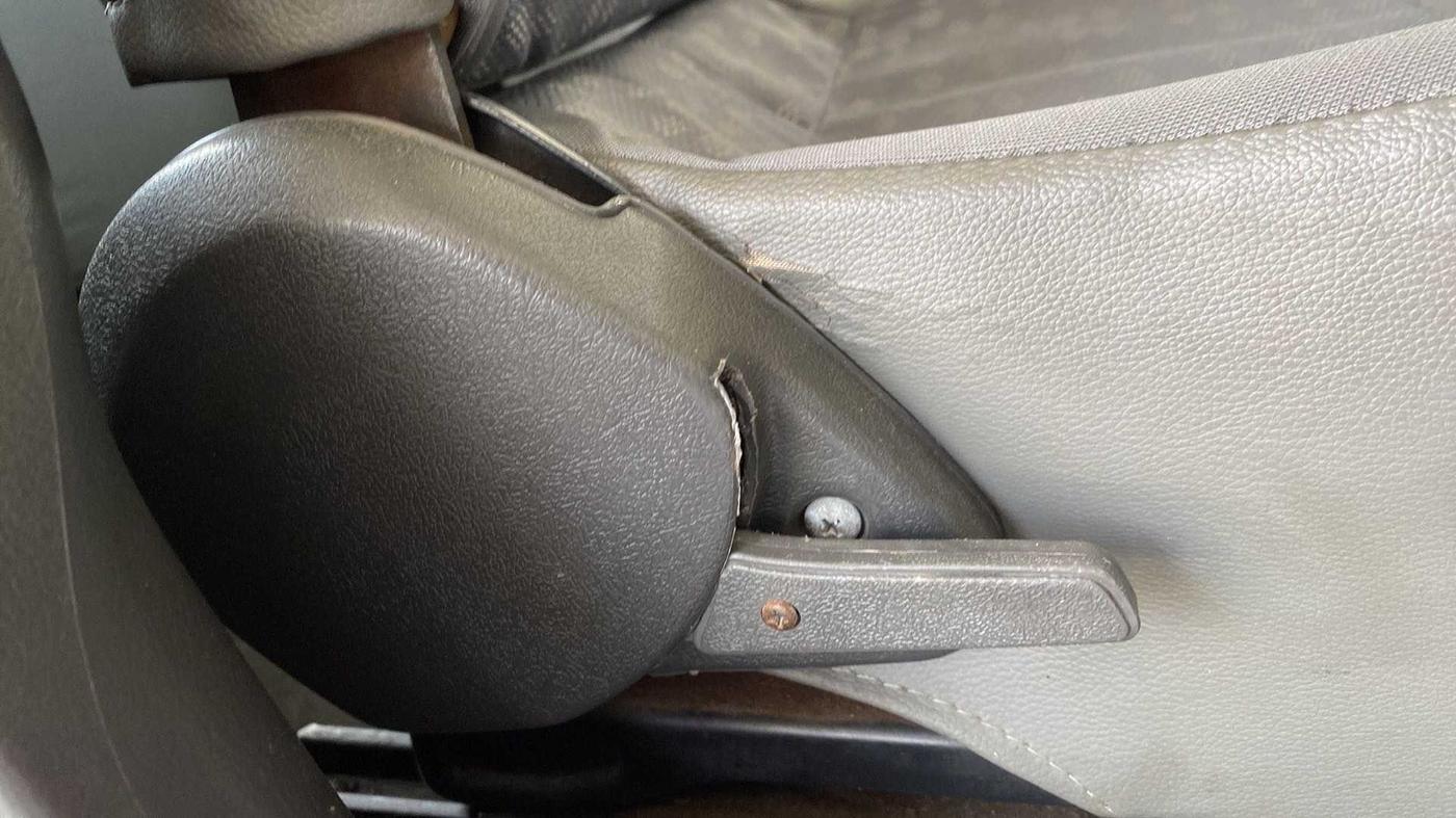 2012 Maruti Alto LXI, Petrol, Manual, 46,097 km, Driver Side Adjustment Panel