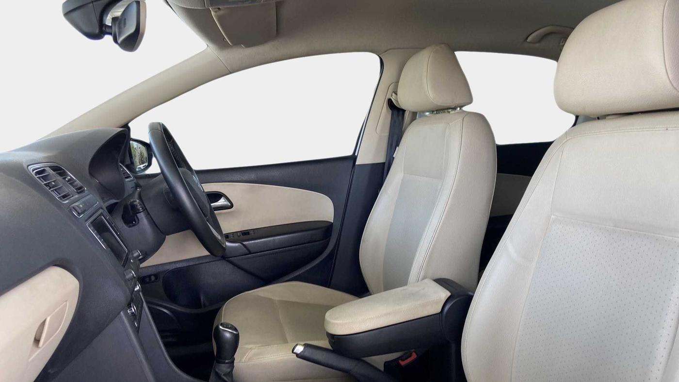 2019 Skoda Rapid STYLE 1.6 MPI, Petrol, Manual, 47,901 km, Right Side Front Door Cabin