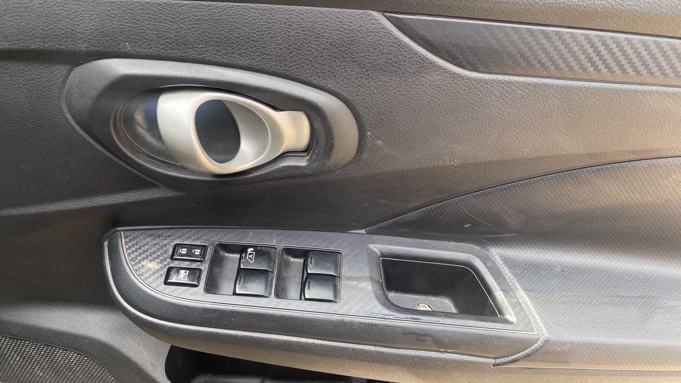 2018 Datsun Go Plus T, Petrol, Manual, 27,153 km, Driver Side Door Panels Control