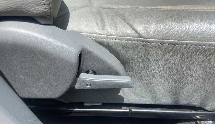 2014 Maruti Alto 800 LXI, Petrol, Manual, 5,050 km, Driver Side Adjustment Panel