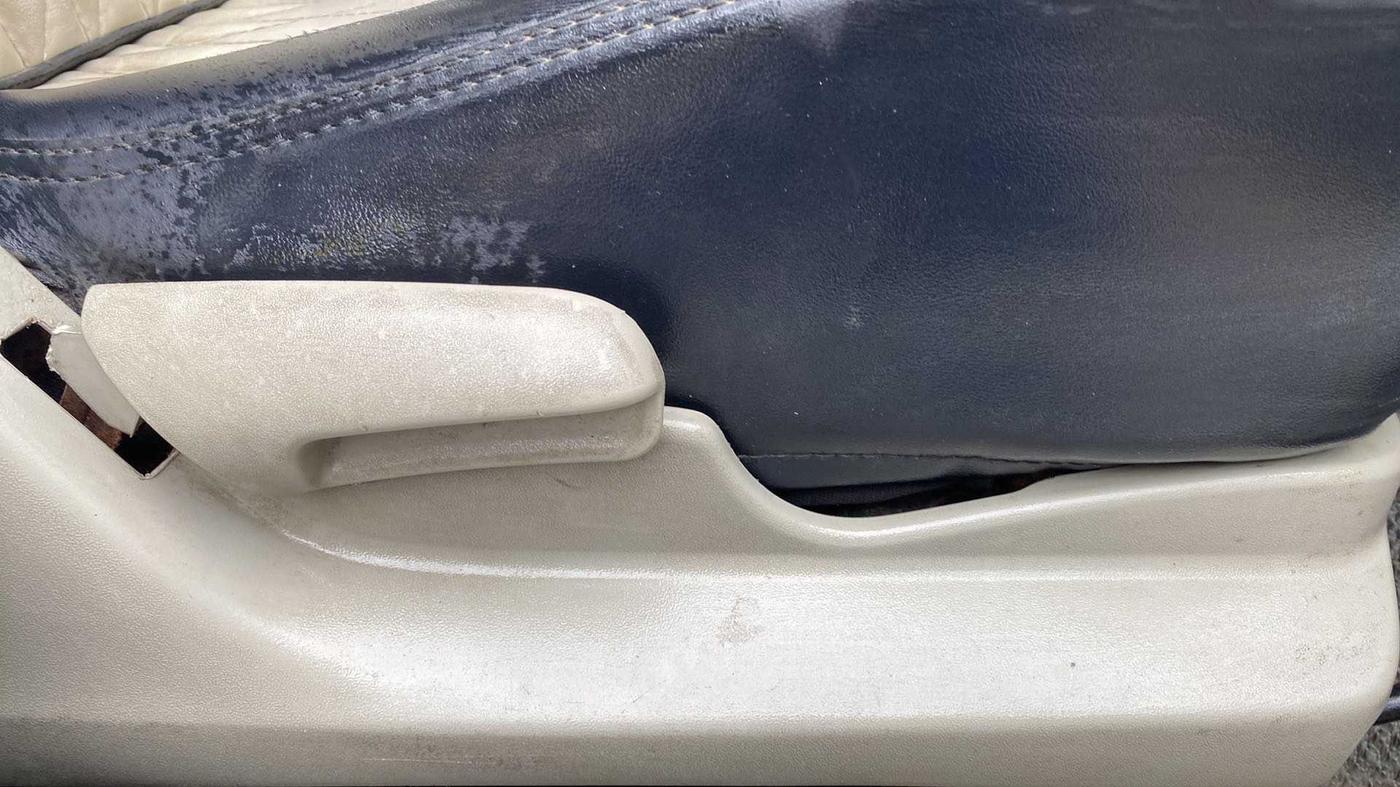 2016 Maruti Celerio VXI, Petrol, Manual, 1,24,009 km, Driver Side Adjustment Panel