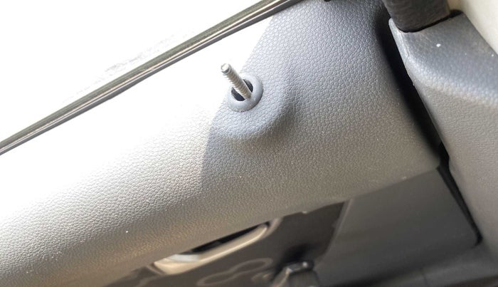 2016 Maruti Alto 800 LXI, Petrol, Manual, 57,796 km, Lock system - Door lock knob has minor damage