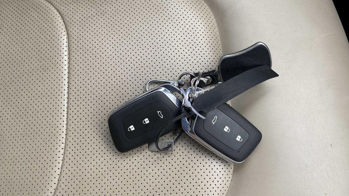2022 MG HECTOR SHARP 1.5 PETROL CVT, Petrol, Automatic, 10,413 km, Key Close Up