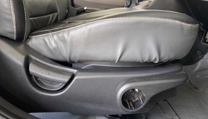 2015 Hyundai Xcent S 1.2, Petrol, Manual, 60,594 km, Driver Side Adjustment Panel