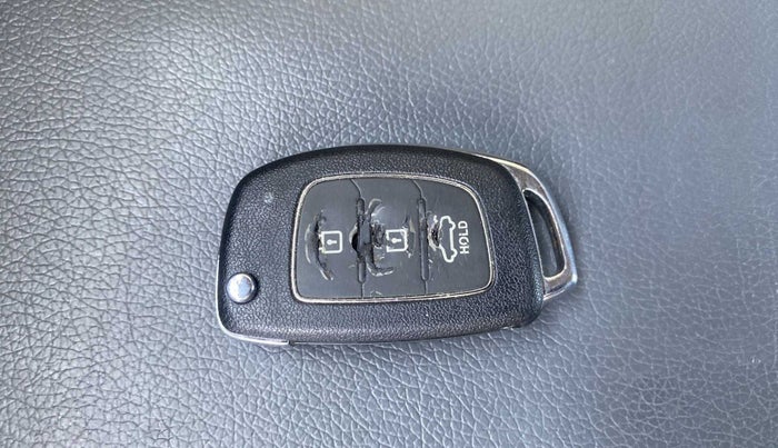 2015 Hyundai Xcent S 1.2, Petrol, Manual, 60,594 km, Key Close Up