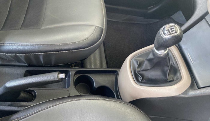 2015 Hyundai Xcent S 1.2, Petrol, Manual, 60,594 km, Gear Lever