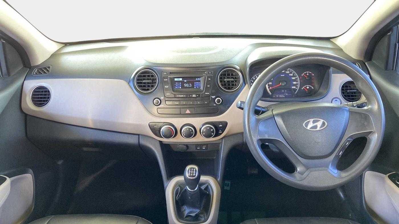 2014 Hyundai Grand i10 SPORTZ 1.2 KAPPA VTVT, Petrol, Manual, 81,346 km, Dashboard