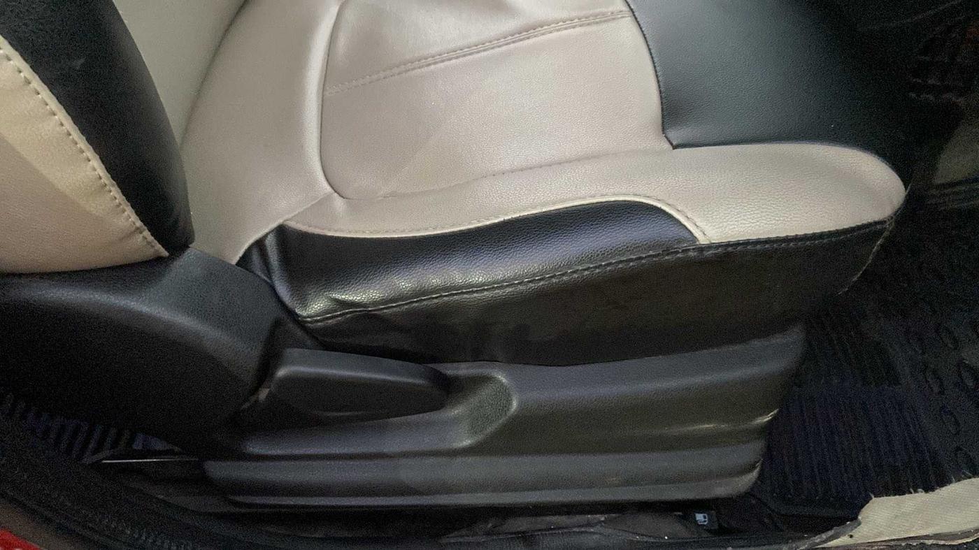 2019 Renault Kwid RXL, Petrol, Manual, 30,584 km, Driver Side Adjustment Panel