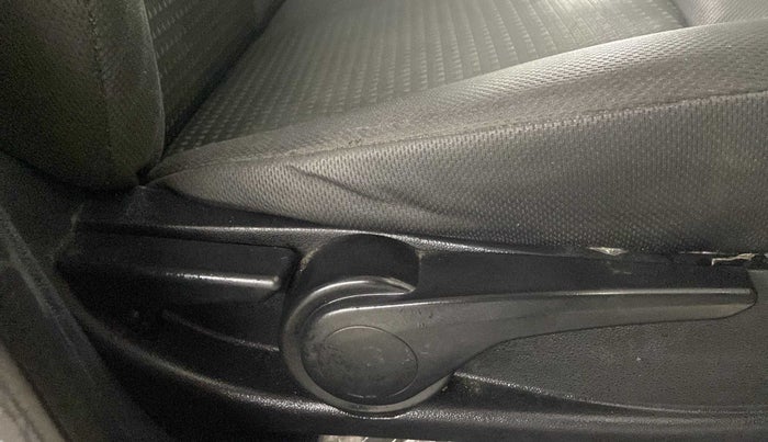 2016 Tata Tiago XZ PETROL, Petrol, Manual, 51,297 km, Driver Side Adjustment Panel