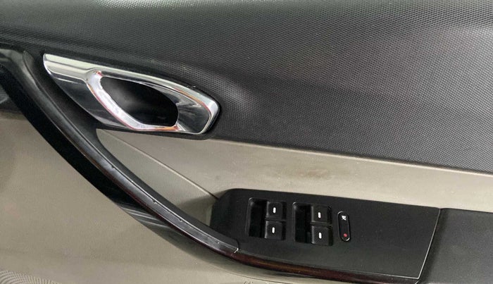 2016 Tata Tiago XZ PETROL, Petrol, Manual, 51,297 km, Driver Side Door Panels Control