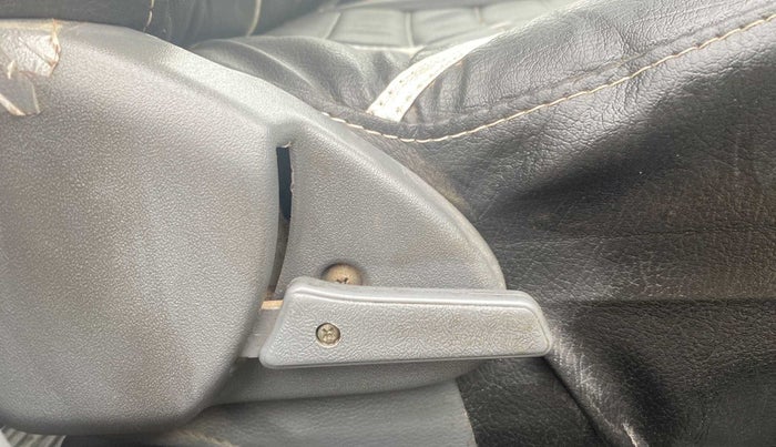 2013 Maruti Alto 800 LXI, Petrol, Manual, 79,068 km, Driver Side Adjustment Panel