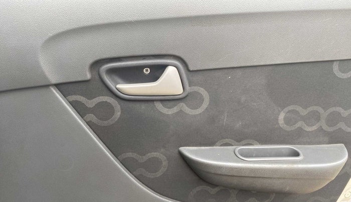 2013 Maruti Alto 800 LXI, Petrol, Manual, 79,068 km, Driver Side Door Panels Control