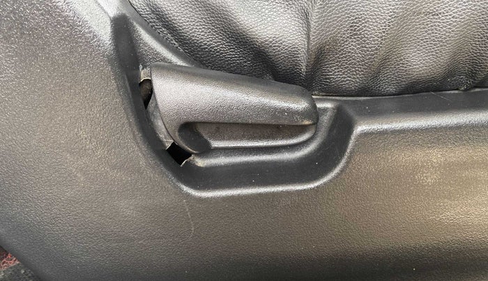 2017 Maruti Wagon R 1.0 VXI, Petrol, Manual, 48,278 km, Driver Side Adjustment Panel
