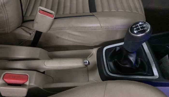 2018 Maruti Dzire VXI, Petrol, Manual, 48,368 km, Gear Lever