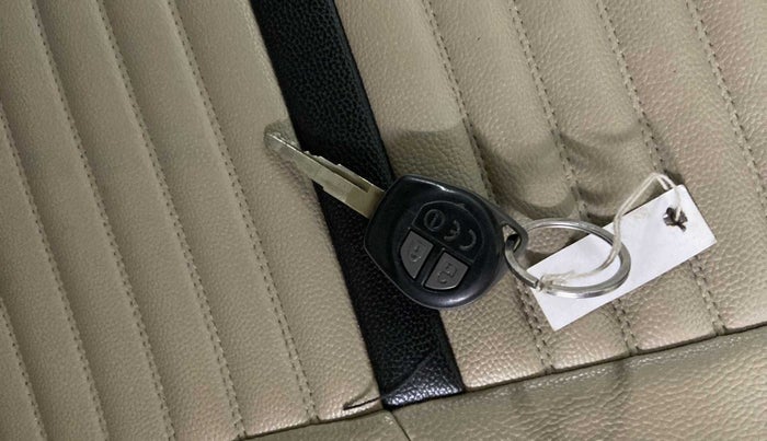2018 Maruti Dzire VXI, Petrol, Manual, 48,368 km, Key Close Up