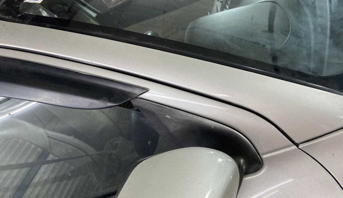 2018 Maruti Dzire VXI, Petrol, Manual, 48,368 km, Right A pillar - Paint is slightly faded
