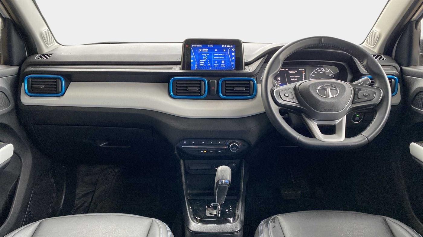 2022 Tata PUNCH CREATIVE AMT 1.2 RTN DUAL TONE, Petrol, Automatic, 6,622 km, Dashboard