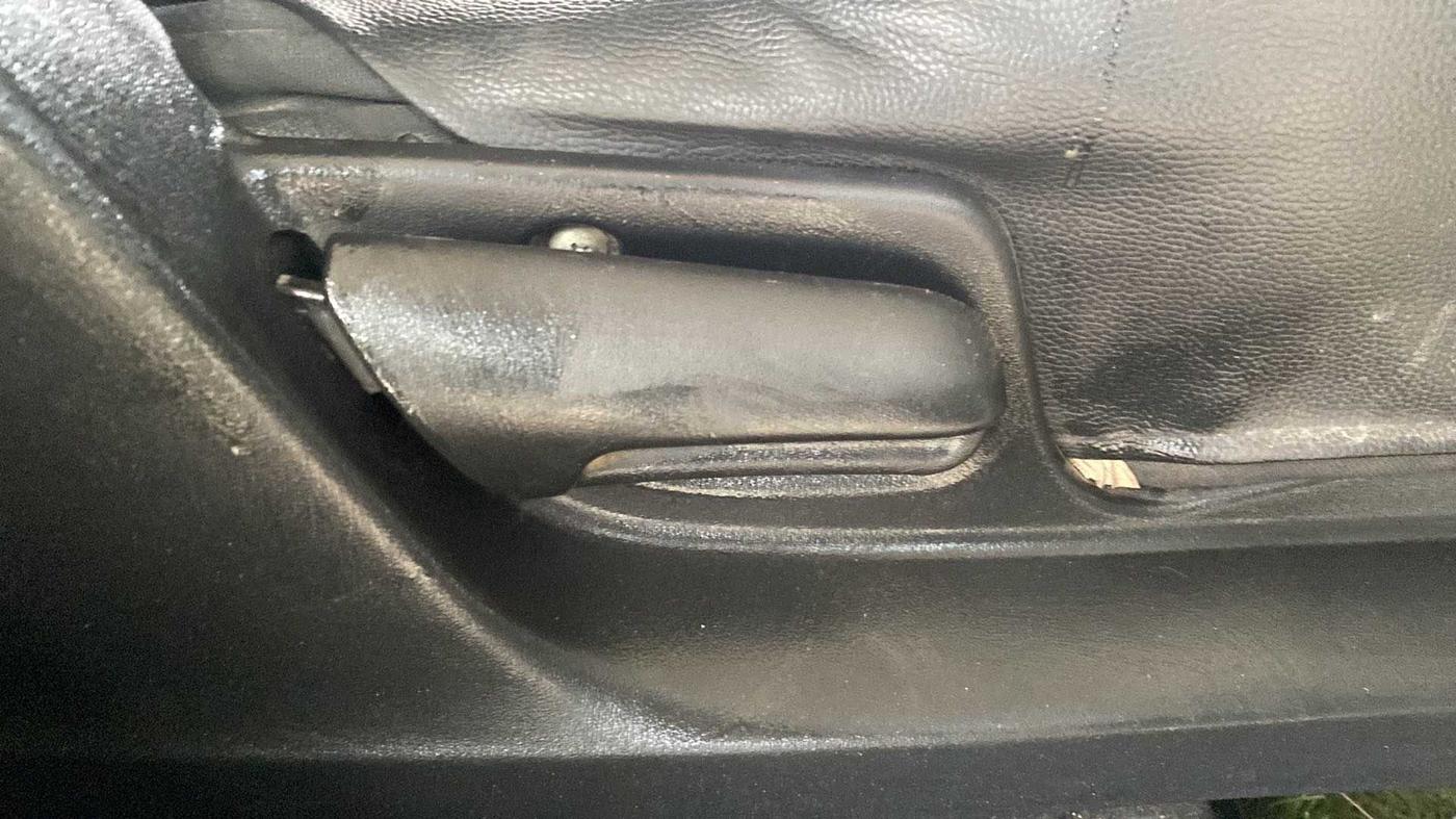 2013 Maruti Swift VDI, Diesel, Manual, 1,17,343 km, Driver Side Adjustment Panel