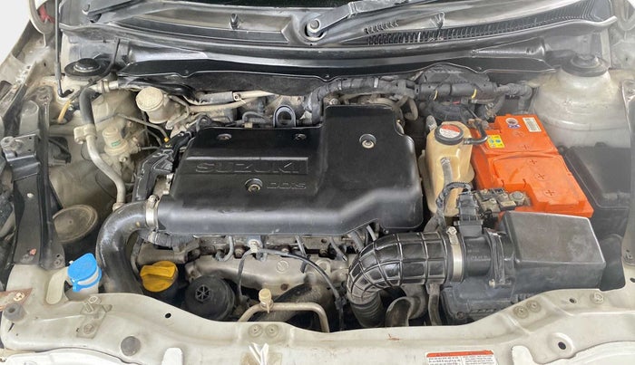 2013 Maruti Swift VDI, Diesel, Manual, 1,17,343 km, Open Bonet