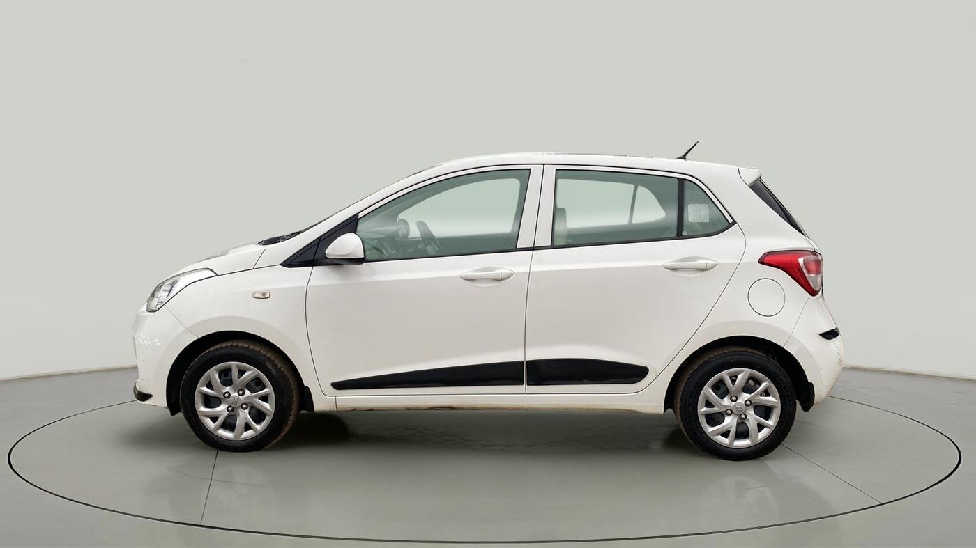 2017 Hyundai Grand i10 SPORTZ 1.2 KAPPA VTVT, Petrol, Manual, 23,538 km, Left Side