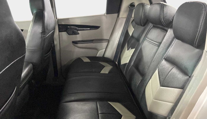 2017 Mahindra Kuv100 K6 6 STR, Petrol, Manual, 64,183 km, Right Side Rear Door Cabin