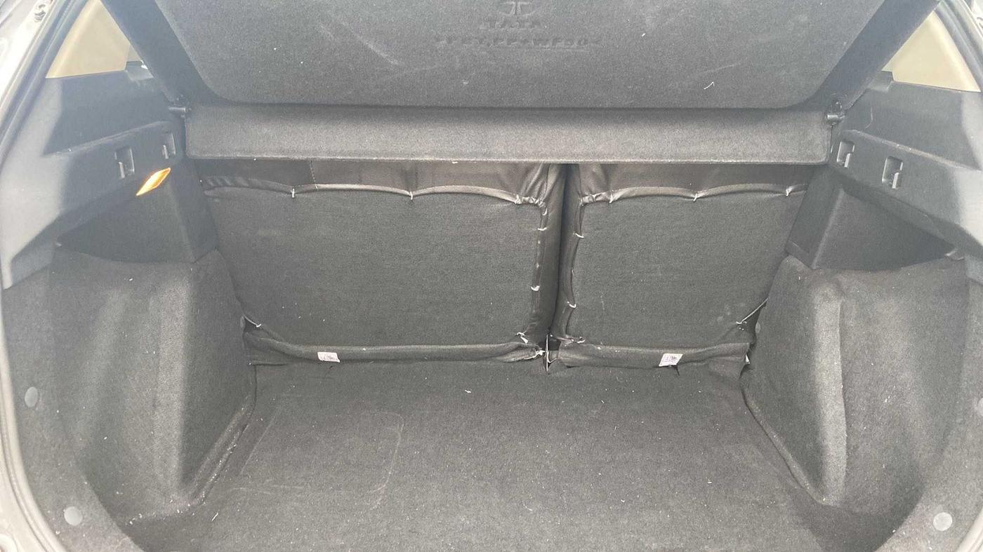 2018 Tata NEXON XZA PLUS PETROL, Petrol, Automatic, 38,056 km, Boot Inside