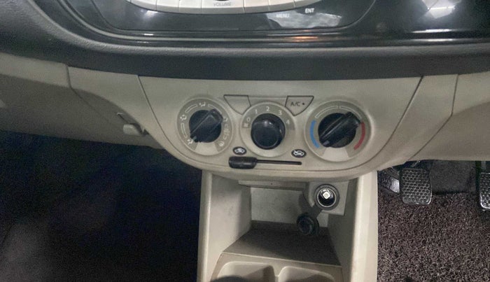 2016 Maruti Alto K10 VXI, CNG, Manual, 58,862 km, AC Unit - Directional switch has minor damage