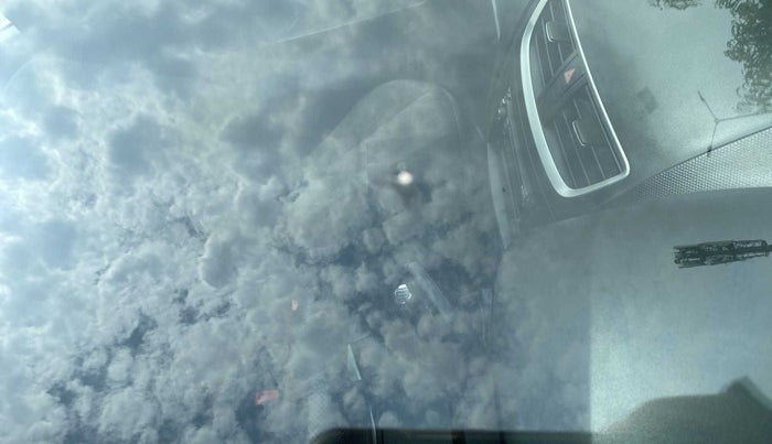 2012 Maruti Swift VXI, Petrol, Manual, 76,043 km, Front windshield - Minor spot on windshield