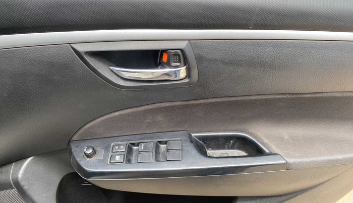 2012 Maruti Swift VXI, Petrol, Manual, 76,043 km, Driver Side Door Panels Control