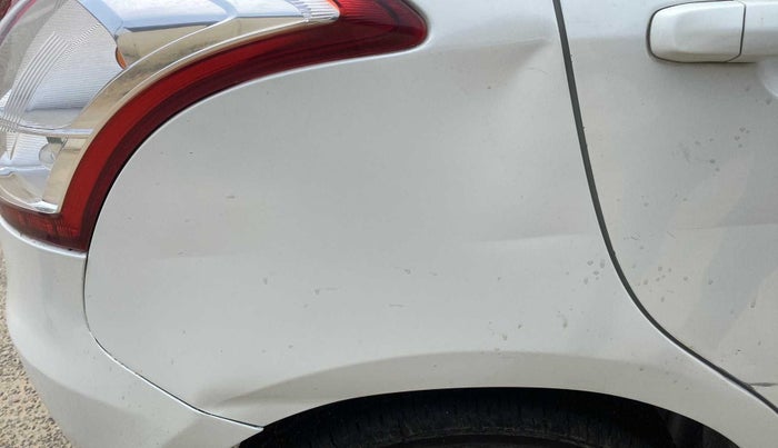 2012 Maruti Swift VXI, Petrol, Manual, 76,043 km, Right quarter panel - Slightly dented