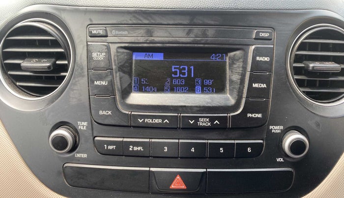 2017 Hyundai Xcent E+, Petrol, Manual, 94,112 km, Infotainment system - Display has spot on screen