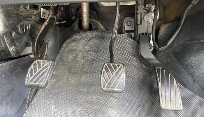 2014 Maruti Ritz VXI, Petrol, Manual, 71,665 km, Pedals