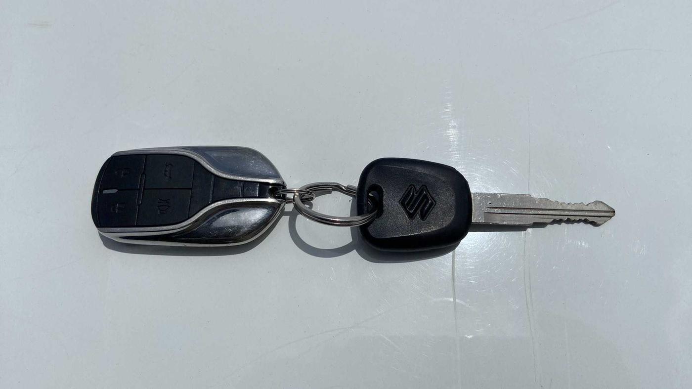 2014 Maruti Ritz VXI, Petrol, Manual, 71,665 km, Key Close Up