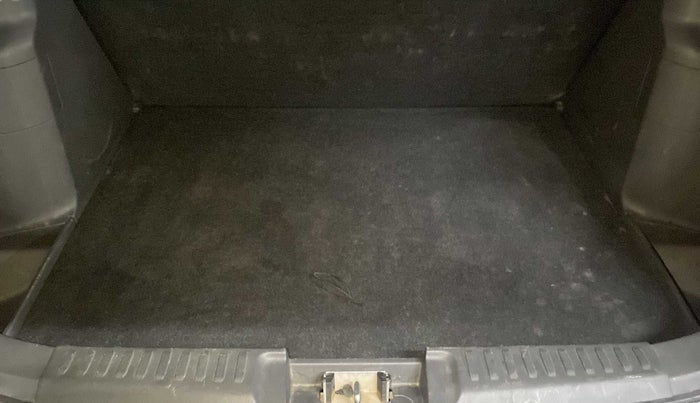 2017 Maruti Vitara Brezza VDI (O), Diesel, Manual, 81,673 km, Boot Inside