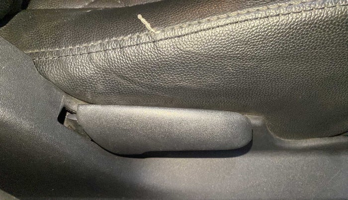 2017 Maruti Vitara Brezza VDI (O), Diesel, Manual, 81,673 km, Driver Side Adjustment Panel