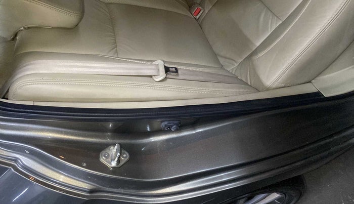 2019 Maruti Ciaz ALPHA DIESEL 1.5, Diesel, Manual, 89,992 km, Right C pillar - Pillar damaged/repaired