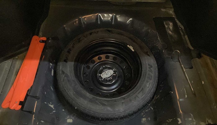 2019 Maruti Ciaz ALPHA DIESEL 1.5, Diesel, Manual, 89,992 km, Dicky (Boot door) - Jack/Tool not available