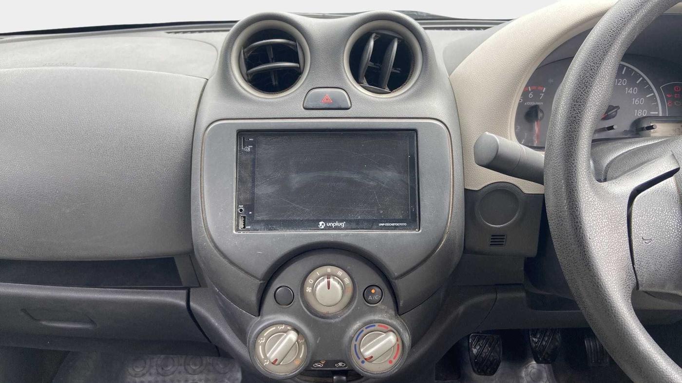 2013 Nissan Micra Active XV, Petrol, Manual, 74,475 km, Infotainment System