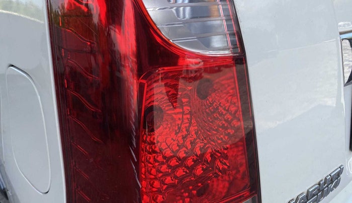 2016 Maruti Wagon R 1.0 LXI, Petrol, Manual, 50,003 km, Left tail light - Minor scratches