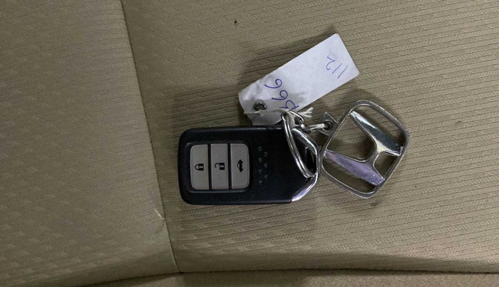 2020 Honda City 1.5L I-VTEC VX CVT, Petrol, Automatic, 30,720 km, Key Close Up
