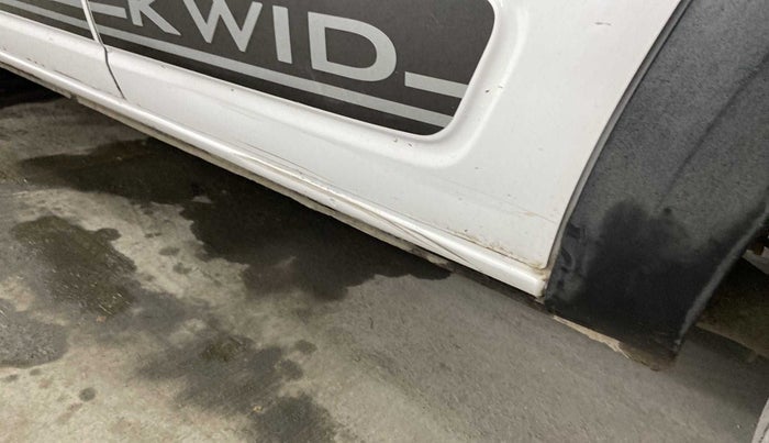 2018 Renault Kwid RXT 1.0 AMT (O), Petrol, Automatic, 42,332 km, Left running board - Slightly dented