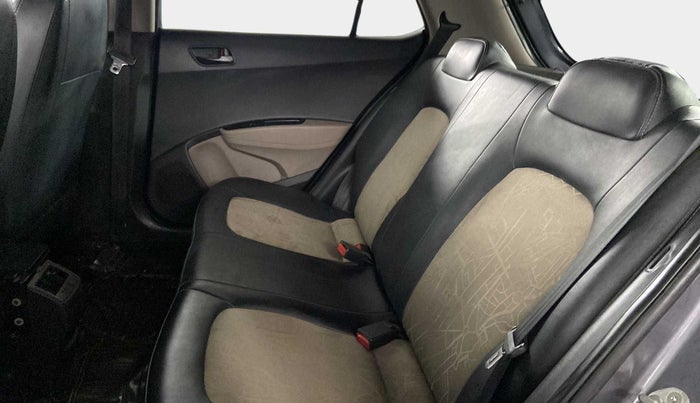 2018 Hyundai Grand i10 MAGNA AT 1.2 KAPPA VTVT, Petrol, Automatic, 26,369 km, Right Side Rear Door Cabin