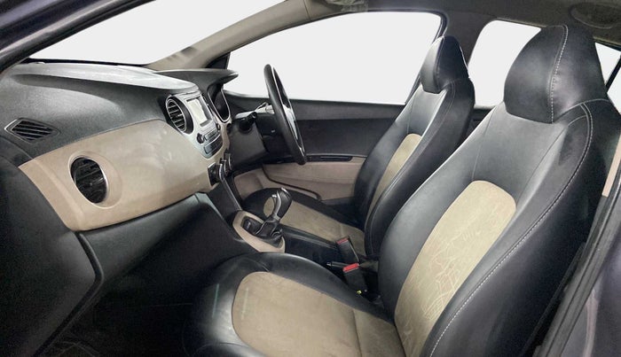 2018 Hyundai Grand i10 MAGNA AT 1.2 KAPPA VTVT, Petrol, Automatic, 26,369 km, Right Side Front Door Cabin