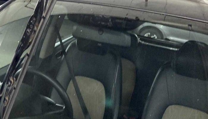2018 Hyundai Grand i10 MAGNA AT 1.2 KAPPA VTVT, Petrol, Automatic, 26,369 km, Front windshield - Rubber blade broken or missing
