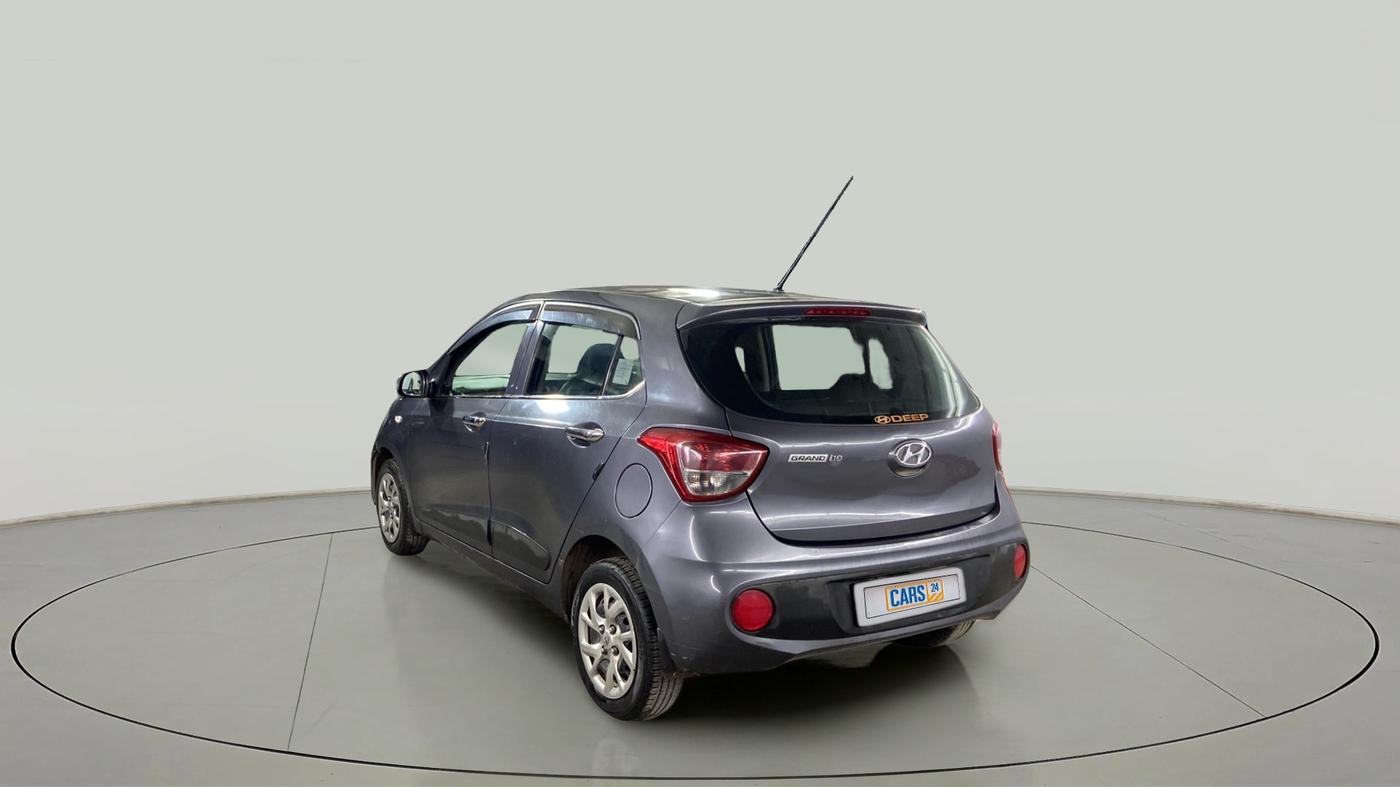 2018 Hyundai Grand i10 MAGNA AT 1.2 KAPPA VTVT, Petrol, Automatic, 26,369 km, Left Back Diagonal